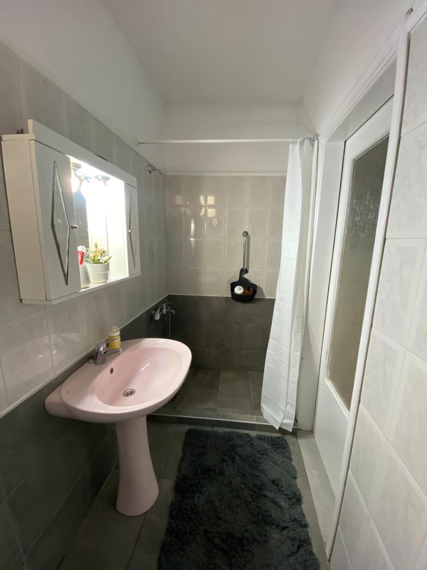 Port House Apartment Закинтос Екстериор снимка